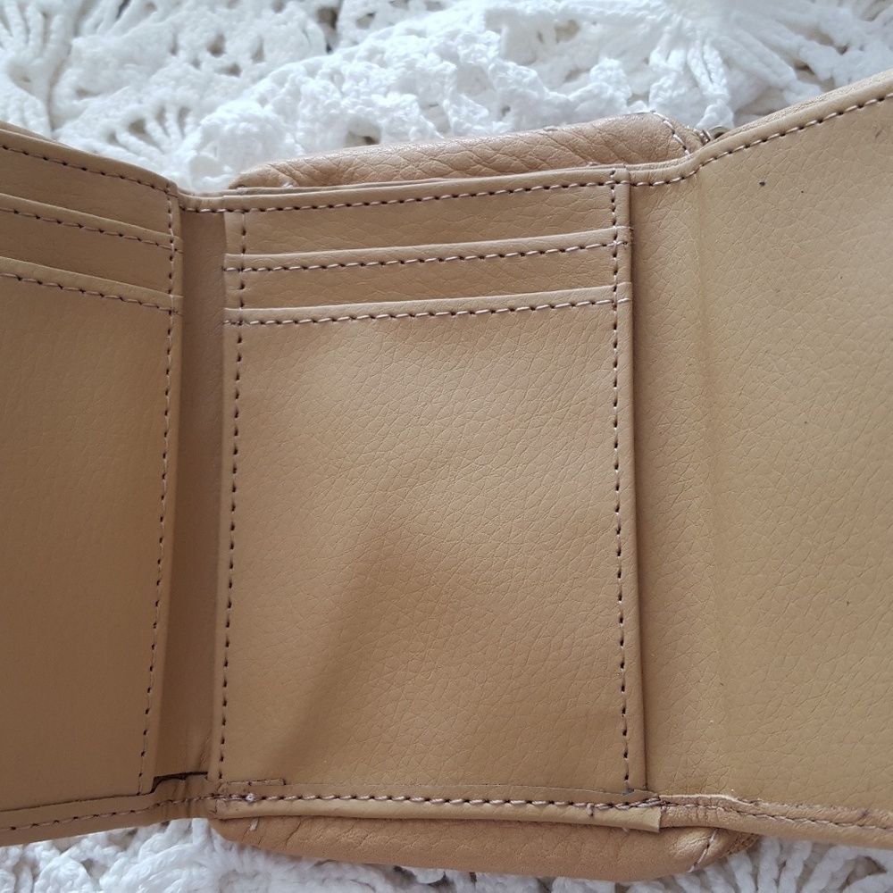 Wallet Tan Genuine Leather nice and practical